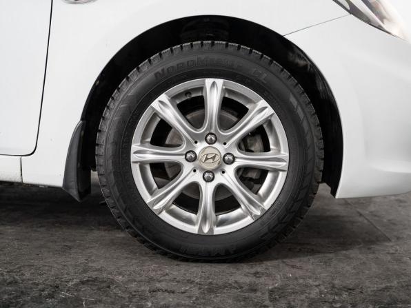 Hyundai Solaris I с пробегом 2011 года, цена 760 000 рублей, 112378 км, седан, Автокод Объявления