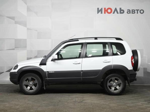 Chevrolet Niva I Рестайлинг с пробегом 2017 года, цена 660 000 рублей, 98231 км, внедорожник, Автокод Объявления