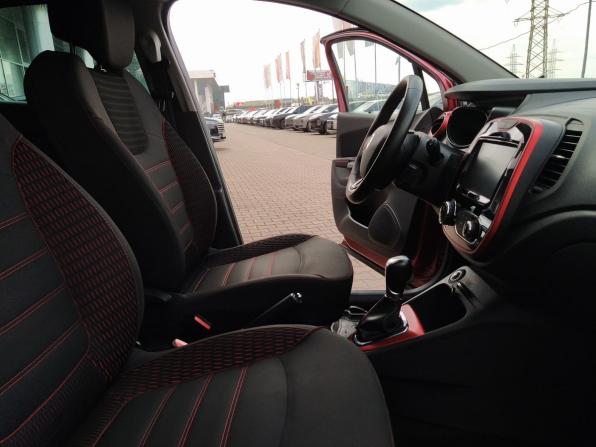 Renault Kaptur I с пробегом 2018 года, цена 1 519 000 рублей, 74738 км, внедорожник, Автокод Объявления