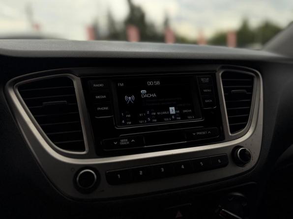 Hyundai Solaris II Рестайлинг с пробегом 2021 года, цена 1 670 000 рублей, 62644 км, седан, Автокод Объявления