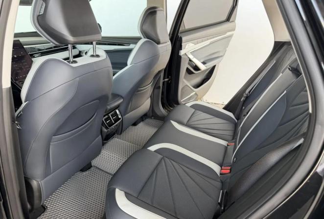 Geely Atlas II с пробегом 2024 года, цена 2 965 000 рублей, 23214 км, внедорожник, Автокод Объявления