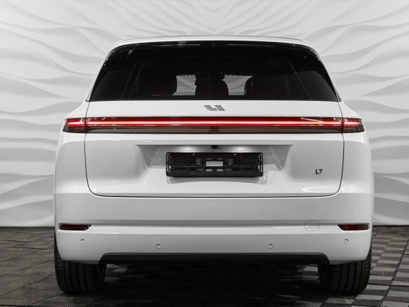 Новый Li Auto (Lixiang) L7 I Рестайлинг 2025 года, цена 10 198 600 рублей, внедорожник, Автокод Объявления