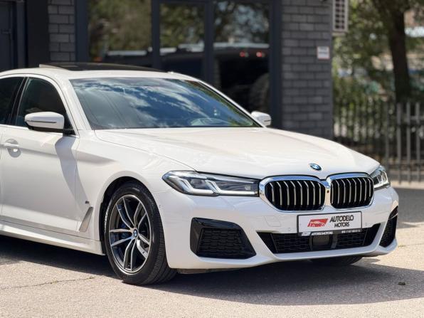 BMW 5 серии VII (G30/G31/G38) Рестайлинг с пробегом 2021 года, цена 4 890 000 рублей, 56339 км, седан, Автокод Объявления