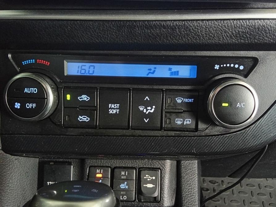 Toyota Auris II Москва  - изображение 15