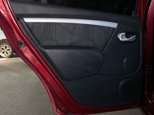 Renault Sandero I с пробегом 2012 года, цена 635 000 рублей, 125157 км, хэтчбек, Автокод Объявления