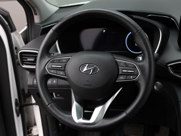 Hyundai Santa Fe IV Рестайлинг с пробегом 2022 года, цена 3 749 000 рублей, 64188 км, внедорожник, Автокод Объявления