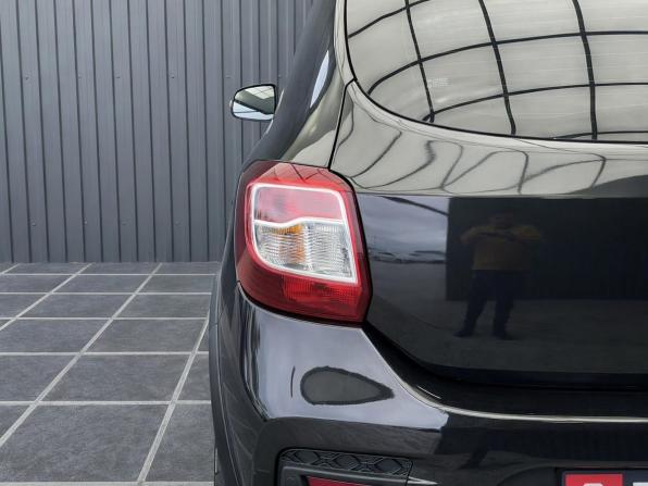 Renault Sandero II с пробегом 2015 года, цена 877 000 рублей, 118000 км, хэтчбек, Автокод Объявления