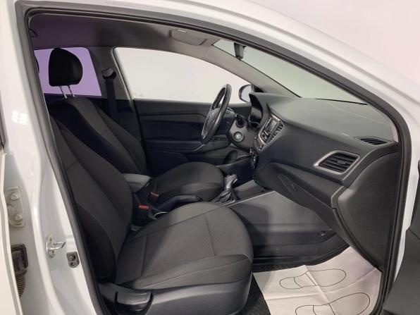 Hyundai Solaris II с пробегом 2017 года, цена 1 128 600 рублей, 171166 км, седан, Автокод Объявления