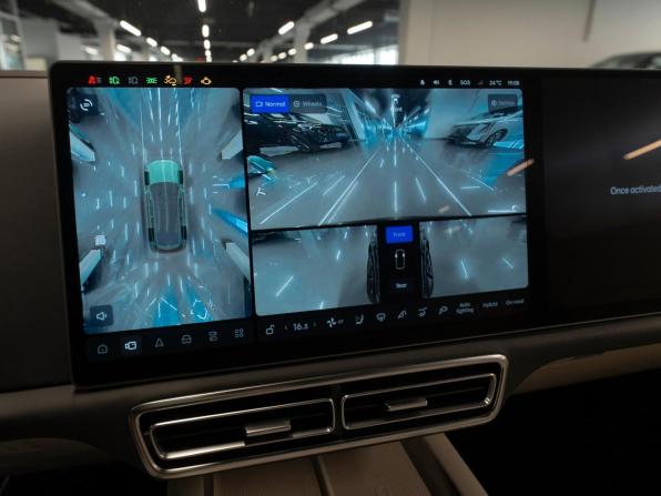Li Auto (Lixiang) L9 I с пробегом 2023 года, цена 5 700 000 рублей, 30551 км, внедорожник, Автокод Объявления