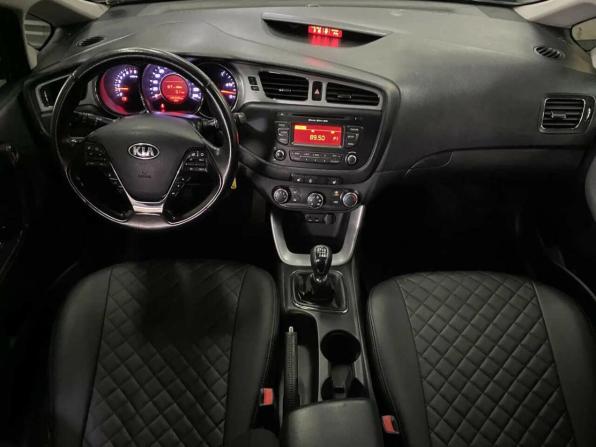 Kia Ceed II с пробегом 2013 года, цена 894 400 рублей, 185308 км, хэтчбек, Автокод Объявления