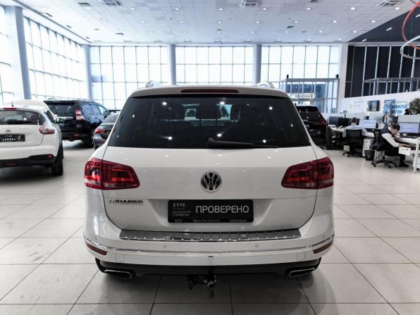 Volkswagen Touareg II Рестайлинг с пробегом 2015 года, цена 2 590 000 рублей, 124500 км, внедорожник, Автокод Объявления