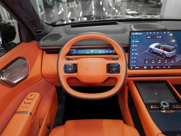 Lynk &amp; Co 900 с пробегом 2025 года, цена 8 000 000 рублей, 50 км, внедорожник, Автокод Объявления