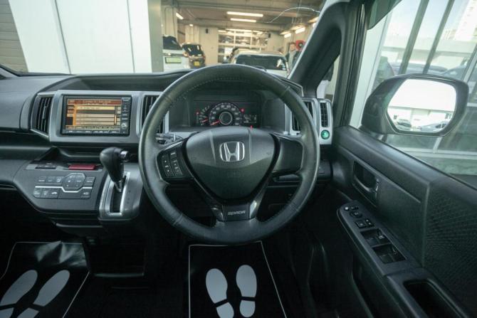 Honda Stepwgn IV с пробегом 2010 года, цена 1 359 000 рублей, 160715 км, минивэн, Автокод Объявления