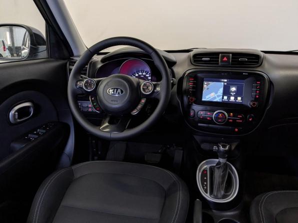 Kia Soul II Рестайлинг с пробегом 2018 года, цена 1 530 000 рублей, 81746 км, хэтчбек, Автокод Объявления