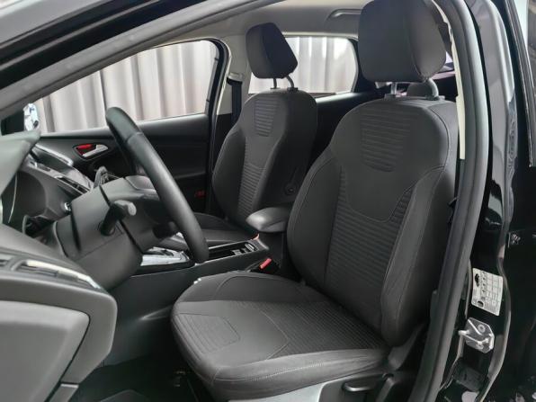Ford Focus III Рестайлинг с пробегом 2017 года, цена 1 290 000 рублей, 141000 км, универсал, Автокод Объявления