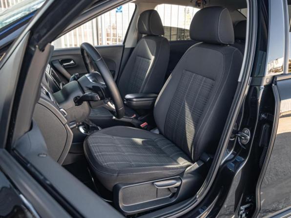 Volkswagen Polo V Рестайлинг с пробегом 2016 года, цена 1 719 000 рублей, 180987 км, седан, Автокод Объявления