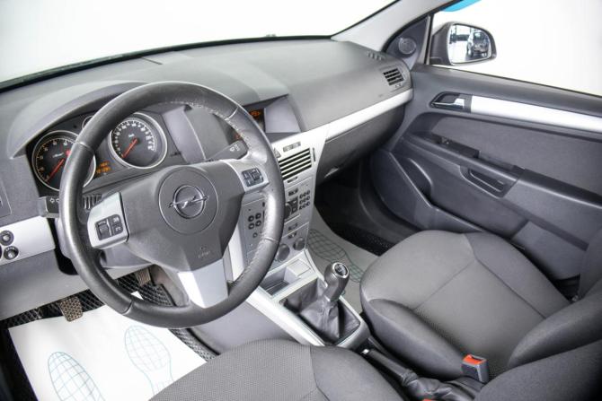 Opel Astra H Рестайлинг с пробегом 2014 года, цена 899 000 рублей, 112124 км, седан, Автокод Объявления