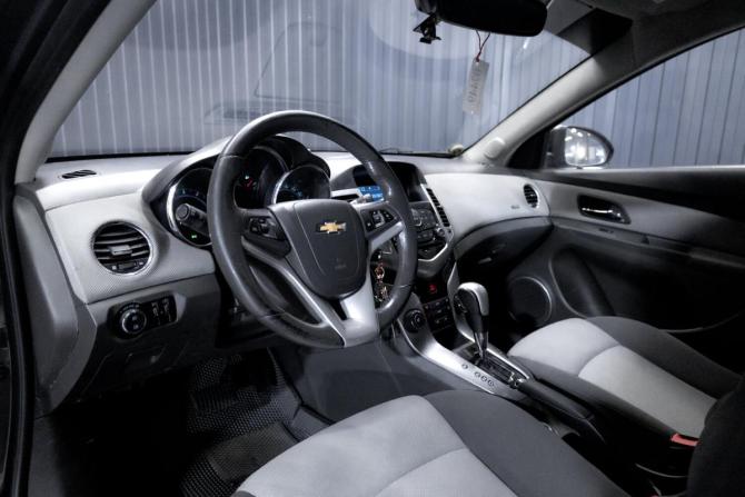 Chevrolet Cruze I с пробегом 2010 года, цена 650 000 рублей, 236182 км, седан, Автокод Объявления