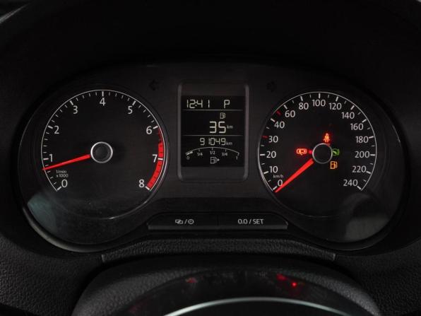 Volkswagen Polo V Рестайлинг с пробегом 2019 года, цена 1 537 000 рублей, 91049 км, седан, Автокод Объявления