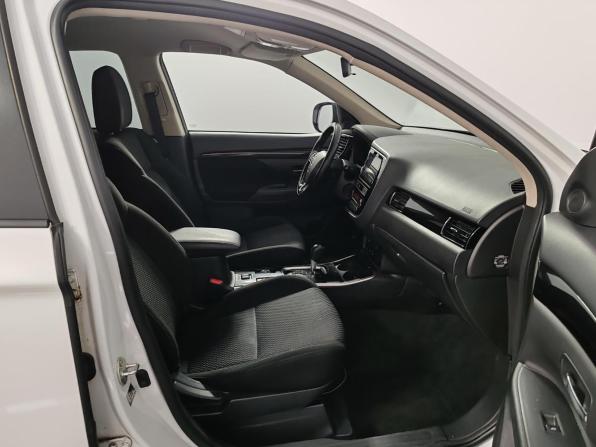 Mitsubishi Outlander III Рестайлинг 2 с пробегом 2018 года, цена 1 929 000 рублей, 162007 км, внедорожник, Автокод Объявления