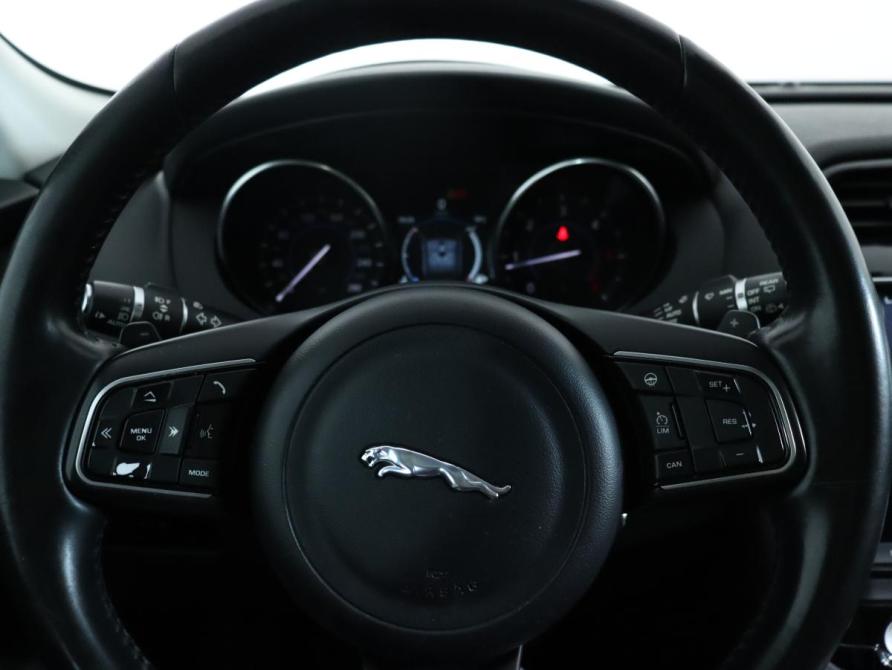 Jaguar F-Pace I Санкт-Петербург  - изображение 19