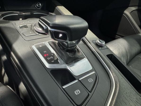 Audi A4 V (B9) с пробегом 2018 года, цена 2 569 000 рублей, 95000 км, седан, Автокод Объявления