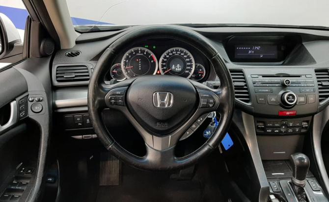 Honda Accord VIII Рестайлинг с пробегом 2012 года, цена 1 419 000 рублей, 228596 км, седан, Автокод Объявления