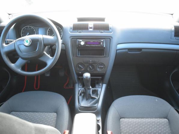 Skoda Octavia II (A5) Рестайлинг с пробегом 2011 года, цена 670 000 рублей, 77928 км, лифтбек, Автокод Объявления