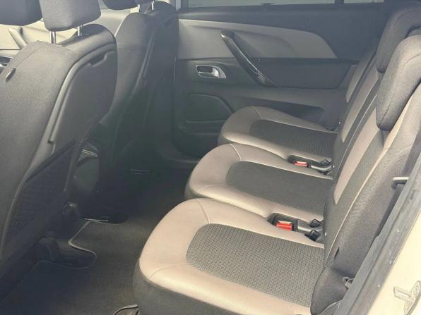 Citroen C4 Picasso II Рестайлинг с пробегом 2017 года, цена 1 350 000 рублей, 131163 км, компактвэн, Автокод Объявления