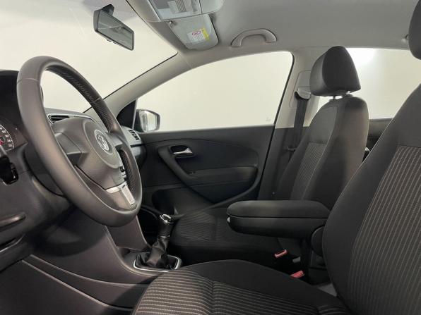Volkswagen Polo V с пробегом 2013 года, цена 1 050 000 рублей, 31049 км, седан, Автокод Объявления