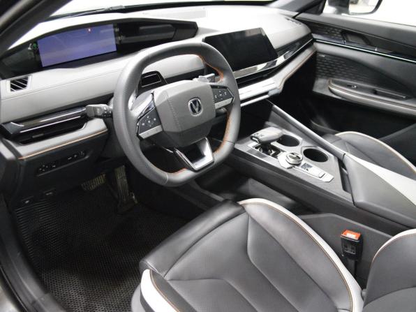 Changan UNI-V I с пробегом 2024 года, цена 2 390 000 рублей, 13300 км, лифтбек, Автокод Объявления