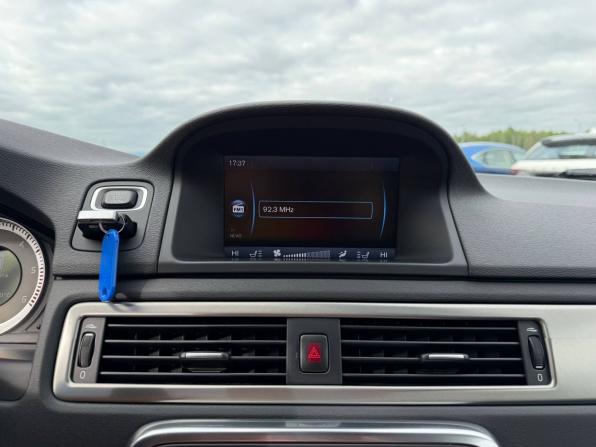 Volvo XC70 II с пробегом 2011 года, цена 1 255 000 рублей, 321000 км, универсал, Автокод Объявления