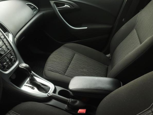 Opel Astra J Рестайлинг с пробегом 2012 года, цена 752 000 рублей, 129014 км, хэтчбек, Автокод Объявления