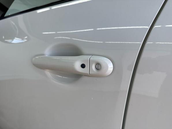 Nissan Juke I с пробегом 2013 года, цена 1 229 000 рублей, 116000 км, внедорожник, Автокод Объявления