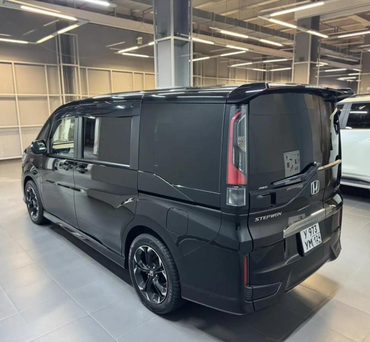 Honda Stepwgn V Рестайлинг Красноярск  - изображение 5