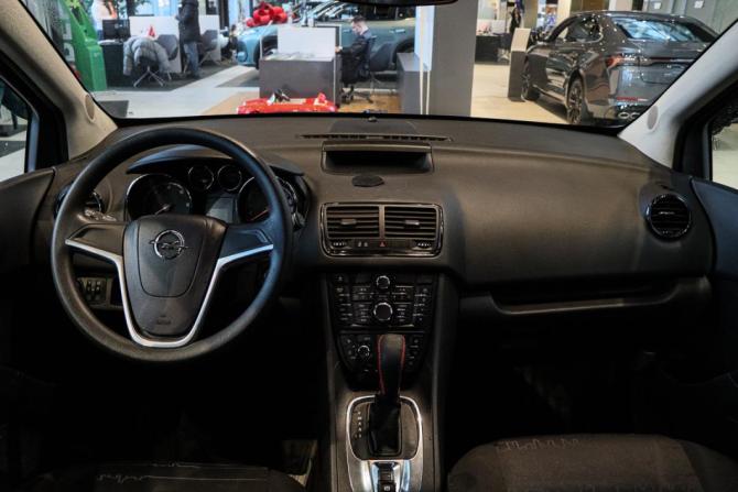 Opel Meriva B с пробегом 2012 года, цена 690 000 рублей, 140078 км, компактвэн, Автокод Объявления