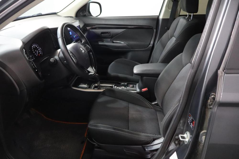 Mitsubishi Outlander III Рестайлинг 3 Санкт-Петербург  - изображение 8