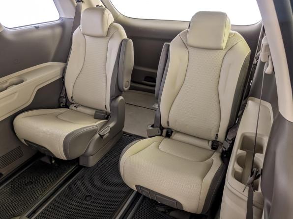 Kia Carnival IV с пробегом 2023 года, цена 4 590 000 рублей, 31601 км, минивэн, Автокод Объявления