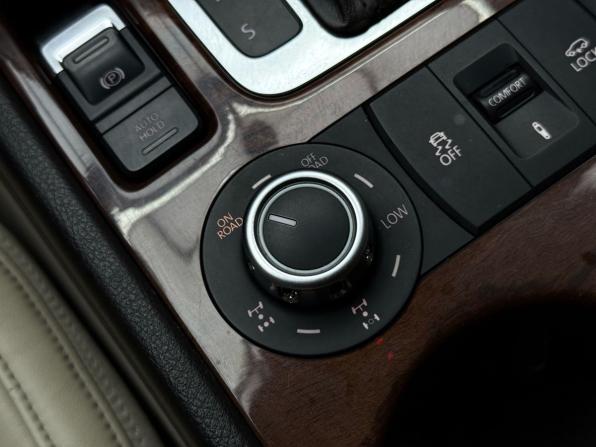 Volkswagen Touareg II с пробегом 2011 года, цена 1 749 000 рублей, 310436 км, внедорожник, Автокод Объявления