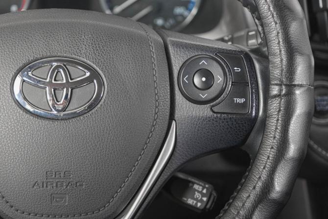 Toyota RAV4 IV (XA40) Рестайлинг с пробегом 2019 года, цена 2 899 000 рублей, 89000 км, внедорожник, Автокод Объявления