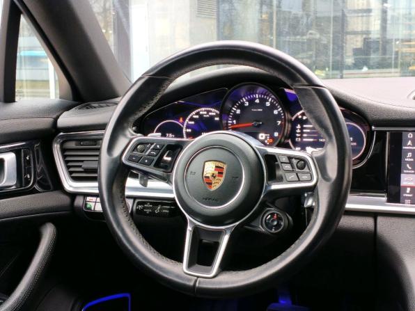 Porsche Panamera II с пробегом 2018 года, цена 5 690 000 рублей, 156382 км, фастбек, Автокод Объявления