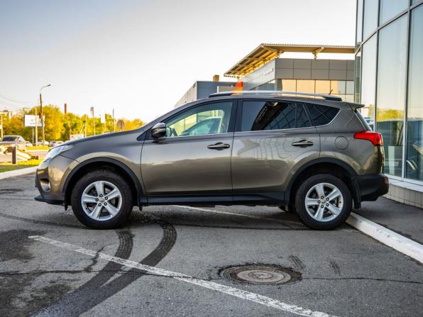 Toyota RAV4 IV (XA40) с пробегом 2015 года, цена 1 998 000 рублей, 116774 км, внедорожник, Автокод Объявления