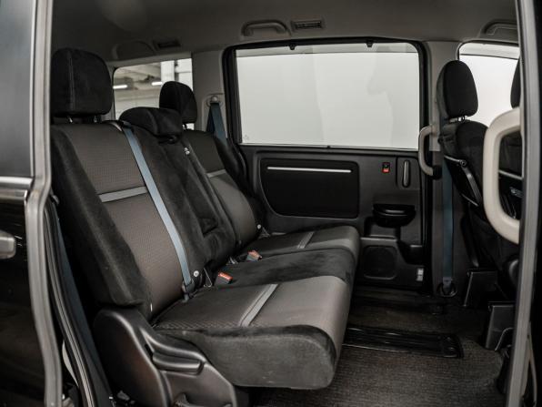 Honda Stepwgn V Рестайлинг с пробегом 2019 года, цена 2 250 000 рублей, 62617 км, минивэн, Автокод Объявления