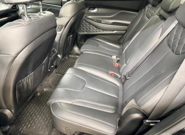 Hyundai Santa Fe IV Рестайлинг с пробегом 2022 года, цена 4 618 000 рублей, 44989 км, внедорожник, Автокод Объявления