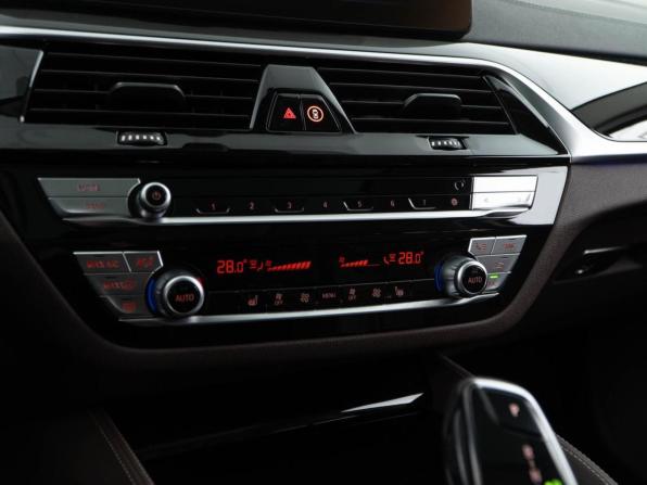 BMW 5 серии VII (G30/G31/G38) Рестайлинг с пробегом 2021 года, цена 4 585 999 рублей, 110022 км, седан, Автокод Объявления
