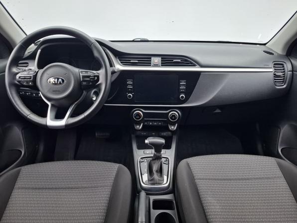 Kia Rio IV Рестайлинг с пробегом 2021 года, цена 1 820 000 рублей, 31894 км, седан, Автокод Объявления
