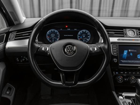 Volkswagen Passat B8 с пробегом 2015 года, цена 1 750 000 рублей, 185302 км, седан, Автокод Объявления