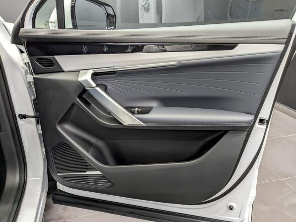 Geely Atlas II с пробегом 2025 года, цена 3 330 000 рублей, 2623 км, внедорожник, Автокод Объявления