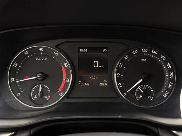 Skoda Octavia IV (A8) с пробегом 2020 года, цена 1 799 900 рублей, 135349 км, лифтбек, Автокод Объявления