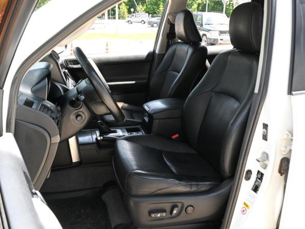 Toyota Land Cruiser Prado 150 Series с пробегом 2012 года, цена 2 940 000 рублей, 272650 км, внедорожник, Автокод Объявления
